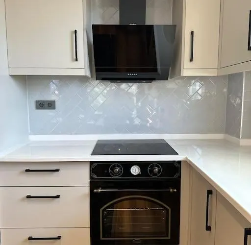 Elegant In 5 Min Walk To Sea & Center 别墅 库萨达斯