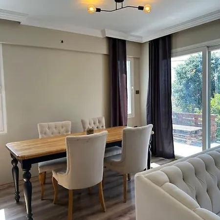 Elegant In 5 Min Walk To Sea & Center Villa Kusadasi