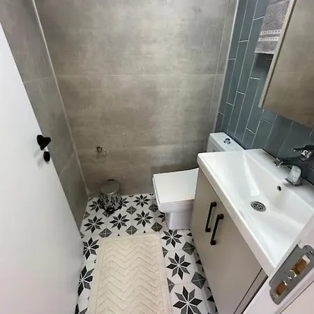 Elegant In 5 Min Walk To Sea & Center * קוסדסי