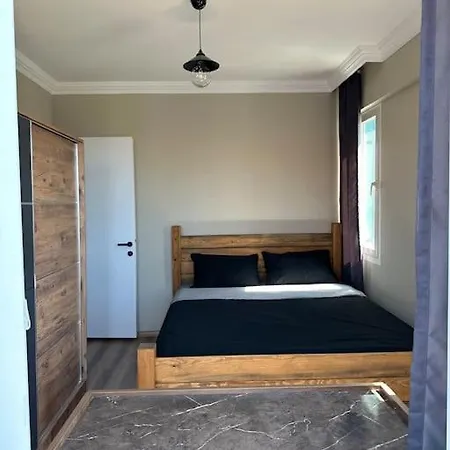 Villa Elegant In 5 Min Walk To Sea & Center