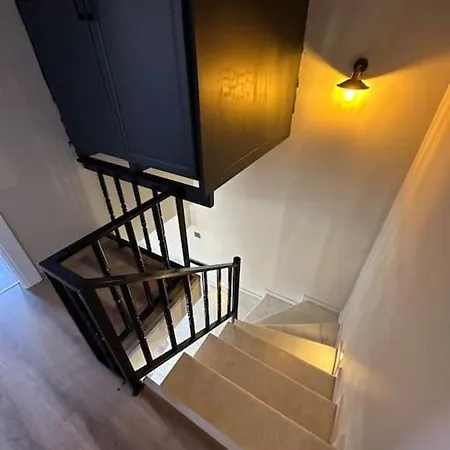 Elegant In 5 Min Walk To Sea & Center Villa