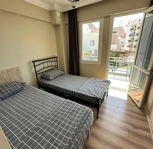 Elegant In 5 Min Walk To Sea & Center Villa