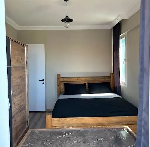 Villa Elegant In 5 Min Walk To Sea & Center